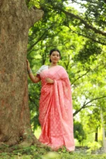 সেমি মসলিন শাড়ি – হালকা গোলাপিতে হাতের ছোঁয়ায় নরম রূপ