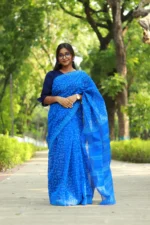 Neel Pakhi হাফ সিল্ক – হ্যান্ড পেইন্টেড ঐতিহ্য আর আধুনিকতার নীল গাঁথুনি