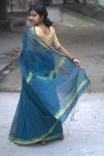 Nayantara Muslin – সবুজ-নীল ব্লকে শান্ত লাবণ্য - Image 3