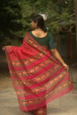 Raktabindu Muslin – রক্তরাঙা লালে শোভিত হাতের ব্লকপ্রিন্ট শাড়ি - Image 3