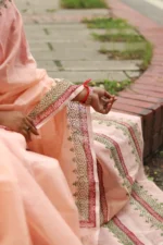 Krishnokoli Pastel Glory – আধুনিক সৌন্দর্যে হাফসিল্ক ব্লক শাড়ি - Image 3