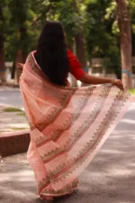 Krishnokoli Pastel Glory – আধুনিক সৌন্দর্যে হাফসিল্ক ব্লক শাড়ি - Image 4