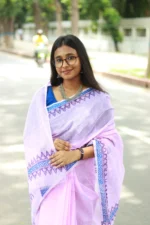 Anuragi Half-Silk – গোলাপি বেসে নীল-বেগুনি ব্লকে মিষ্টি মনভোলানো সাজ - Image 2
